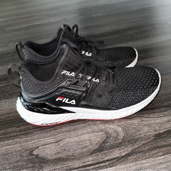 FILA Memory Ultra Women’s Running Shoes Black White Red Size 10 - Picture 4 of 7